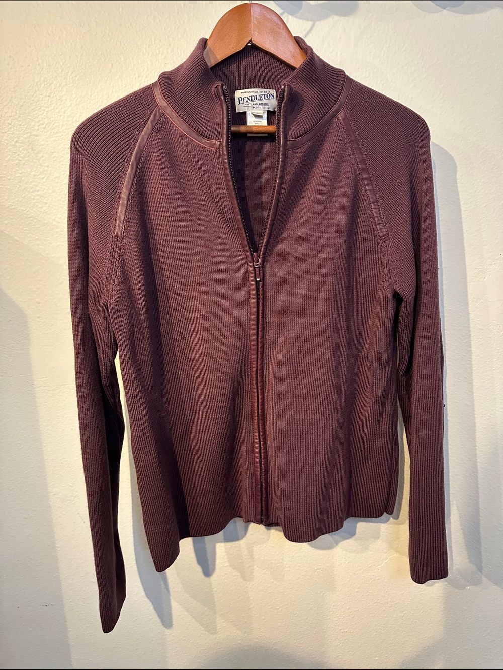 Pendleton Merino wool & leather trim Women's Zip-Front Cardigan in Plum - Picture 2 of 9